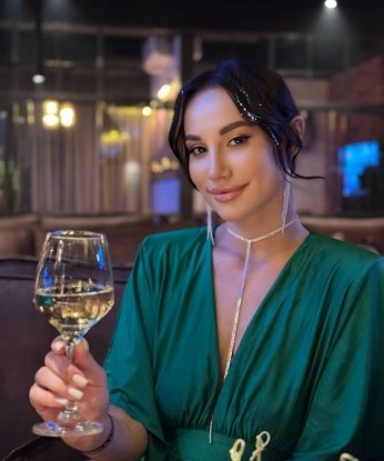 Полина